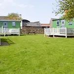 Hannahs Shepherds Hut - Uk43564