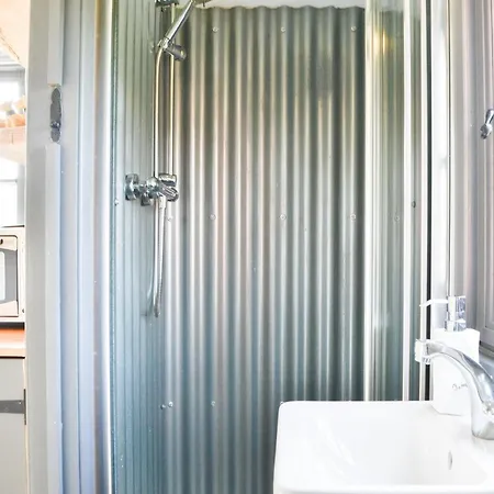 Hannahs Shepherds Hut - Uk43564 * Bowness-on-Solway